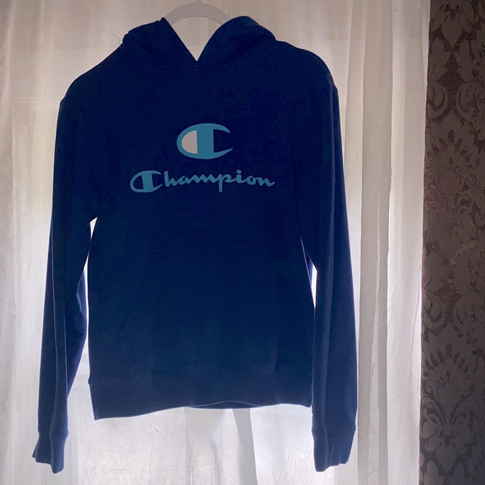 Champion boys XL blue hooded sweatshirt Guc